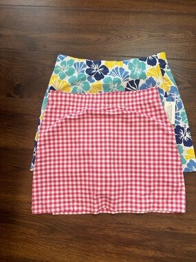 J McLaughlin Gingham and Floral Women's Skorts - Classic Summer Style